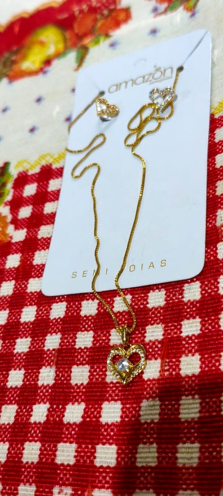 Conjunto Gargantilha Coração Vazado com Ponto de Luz Ouro 18k